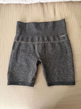 ECHT Heather Charcoal Seamless High-Rise Bike Shorts